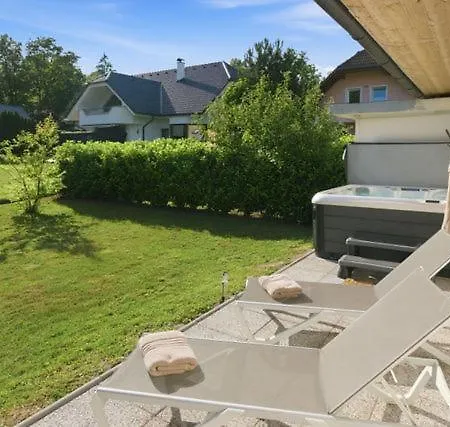 Dom wakacyjny Lakeside Family House Trboje *