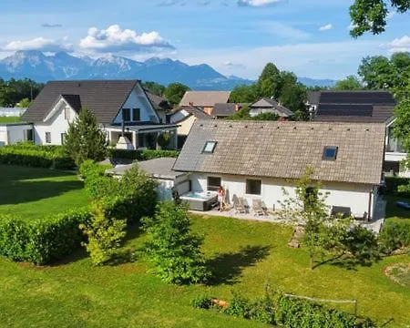 Dom wakacyjny Lakeside Family House Trboje *
