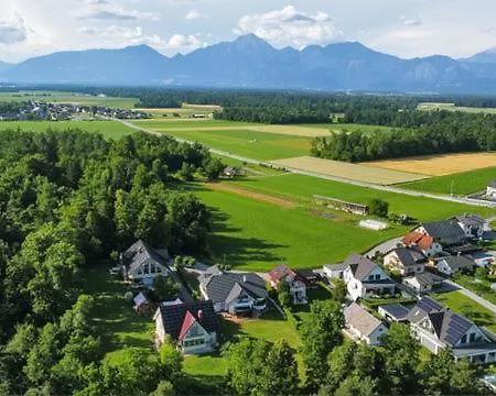 Lakeside Family House Trboje Kranj